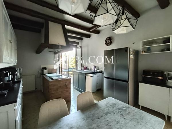 Bastide 17 pièce(s) 6 chambre(s) 412 m²