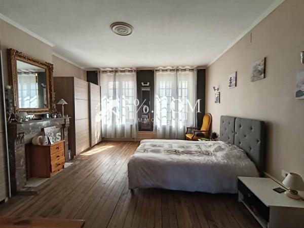 Bastide 17 pièce(s) 6 chambre(s) 412 m²