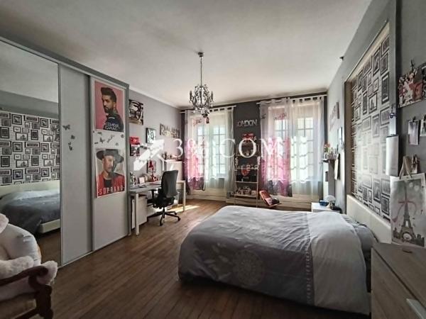 Bastide 17 pièce(s) 6 chambre(s) 412 m²