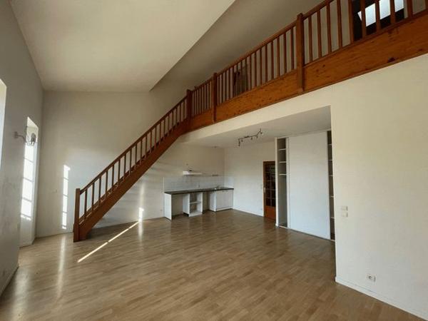 Location Appartement 3 pièces 81.8 m² - 4 PLACE LAFAYETTE, N° 3 Villeneuve Sur Lot 47300