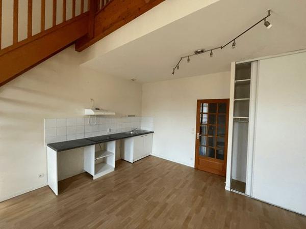 Location Appartement 3 pièces 81.8 m² - 4 PLACE LAFAYETTE, N° 3 Villeneuve Sur Lot 47300