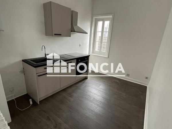 Location Appartement 3 pièces 64 m² - 15 RUE DU CHAMP DE FOIRE Flers 61100