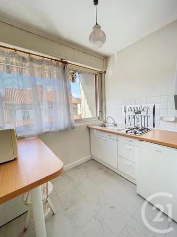 Appartement F1 à vendre  1 pièce - 27,52 m 2   CLERMONT FERRAND  - 63