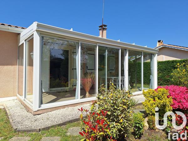 Maison 4 pièces de 82 m² à Arès (33740)