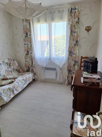 Maison 4 pièces de 82 m² à Arès (33740)