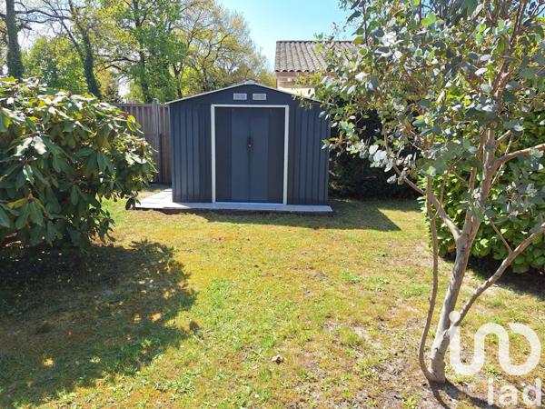 Maison 4 pièces de 82 m² à Arès (33740)