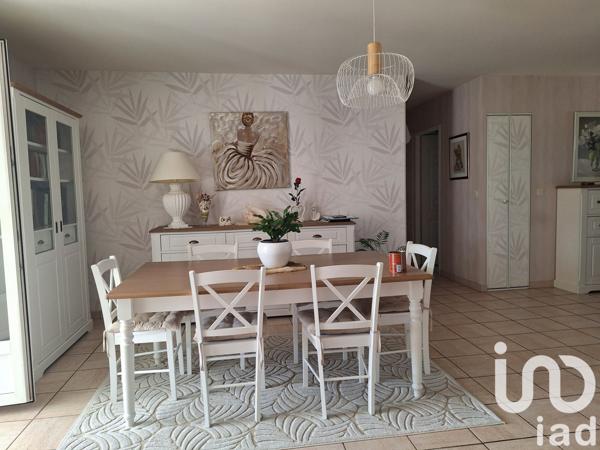 Maison 4 pièces de 82 m² à Arès (33740)