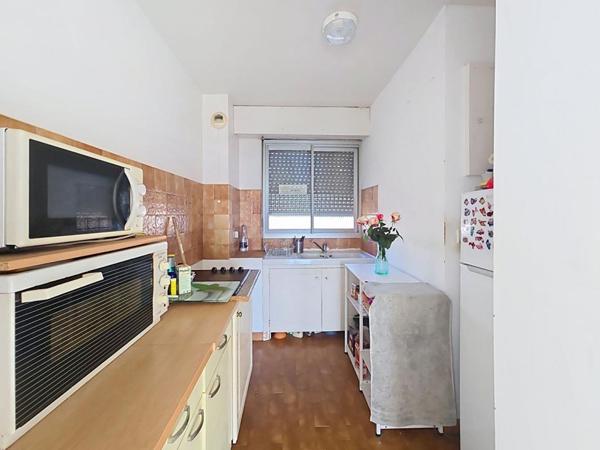 Carqueiranne coeur de ville  - Studio 33 m², balcon 6m², pkg privatif, au calme