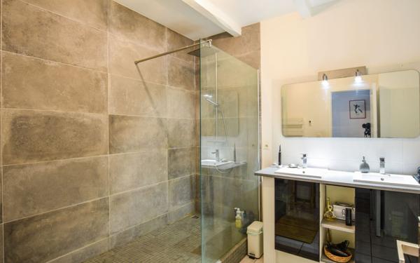 Maison à vendre    4 pièces • 126,18 m2 Rochefort-du-Gard