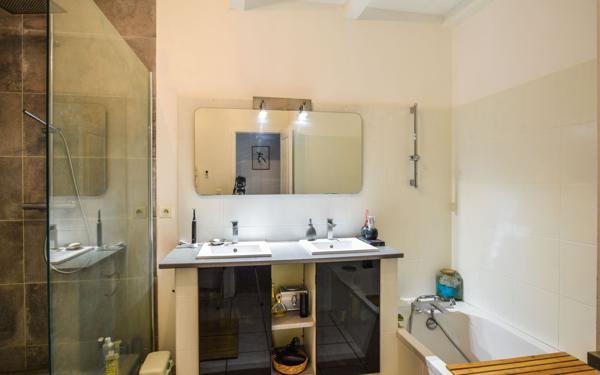 Maison à vendre    4 pièces • 126,18 m2 Rochefort-du-Gard