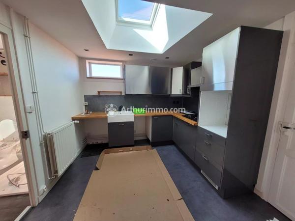 Vente Immeuble 6 pièces 134 m2 à Saint-Jean-d'Angély