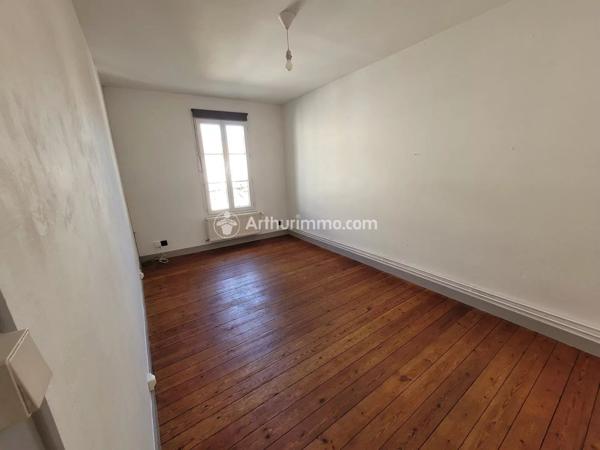 Vente Immeuble 6 pièces 134 m2 à Saint-Jean-d'Angély