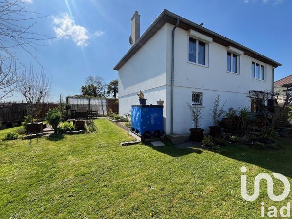 Maison 4 pièces de 60 m² à Pont-Hébert (50880)