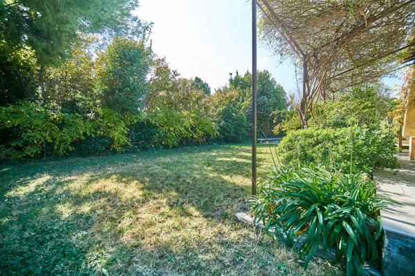 🏡 Grande maison économe de plain-pied au centre d’Eyguières