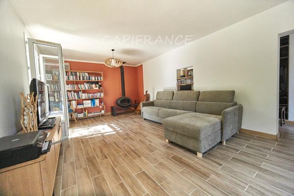 🏡 Grande maison économe de plain-pied au centre d’Eyguières