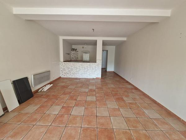 Appartement  2 pieces - 64 m2 - proche Aix-en-Provence - 2 places de stationnement privatives