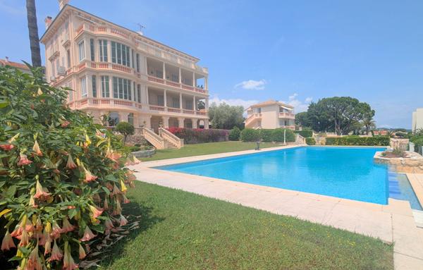 Le Golfe Juan 2 pièces 44 m² + 74m² de terrasse - LE GOLFE JUAN