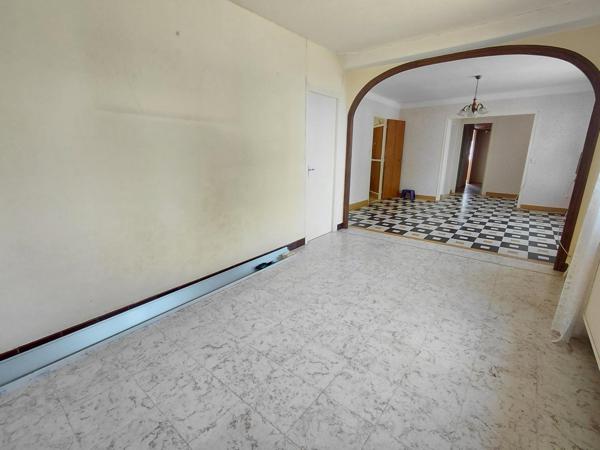 Maison à MORTAGNE-AU-PERCHE, 61400 - 6 pièces 119m²