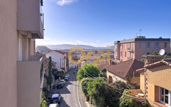 Appartement à vendre    2 pièces • 31,20 m2 Saint-Raphaël