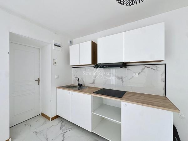 IMMEUBLE DE RAPPORT HYPER CENTRE 4 LOTS DONT UN LOCAL COMMERCIAL