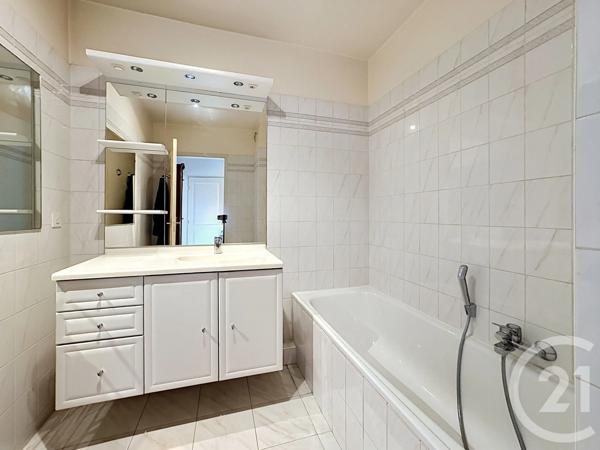 Appartement T3 à vendre  3 pièces - 73,92 m 2   ANTIBES  - 06