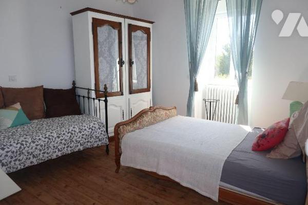 En plein c?ur du FAOU , cette magnifique maison bourgeoise datant du XIX e siècle se distingue ...