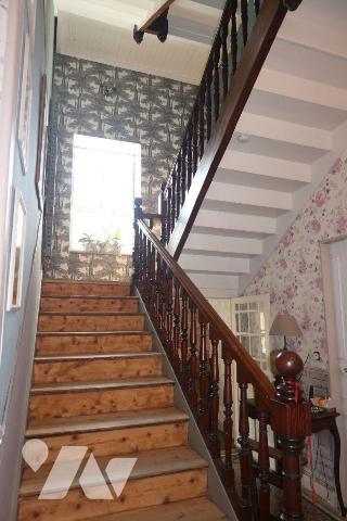 En plein c?ur du FAOU , cette magnifique maison bourgeoise datant du XIX e siècle se distingue ...