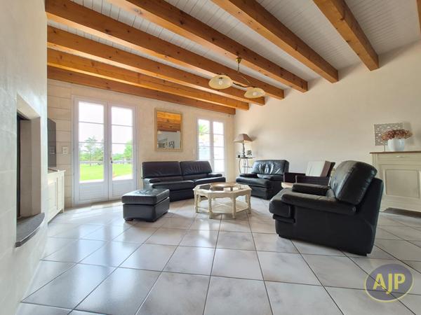 Vente maison Saint Philbert De Grand Lieu : 399 000 € - AJP Immobilier Saint-Philbert-de-Grand-Lieu
