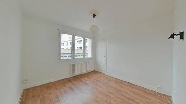 F4 rénové vers CARNOT