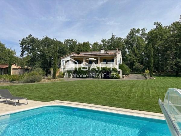 Maison sur un beau terrain avec piscine