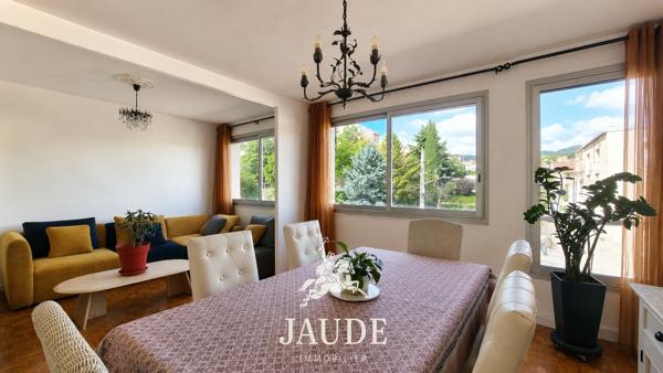 Appartement 81 m² traversant avec 3 chambres et un garage privatif Détails des diagnostics énergétiques