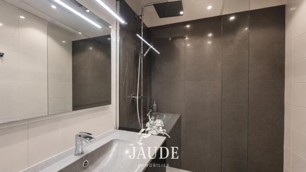 Appartement 81 m² traversant avec 3 chambres et un garage privatif Détails des diagnostics énergétiques