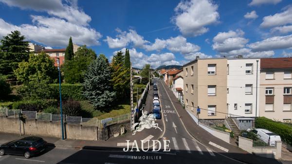 Appartement 81 m² traversant avec 3 chambres et un garage privatif Détails des diagnostics énergétiques