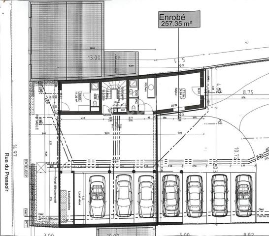 Nantes Bout des Pavés : En vente ! Exclusivité ! A proximité des facultés, Immeuble de 8 lots d'habitation + stationnements (4 couverts + 3 extérieurs)
