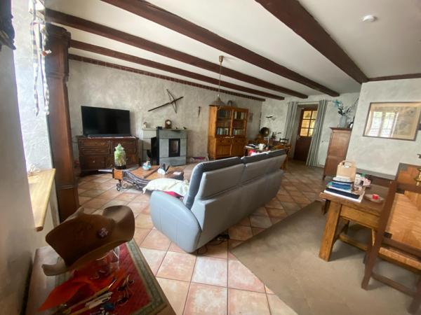 Maison en pierre de 240m² - 9 pièces