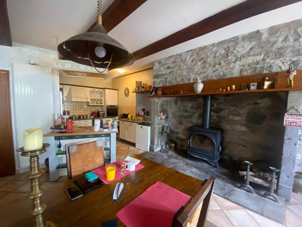Maison en pierre de 240m² - 9 pièces