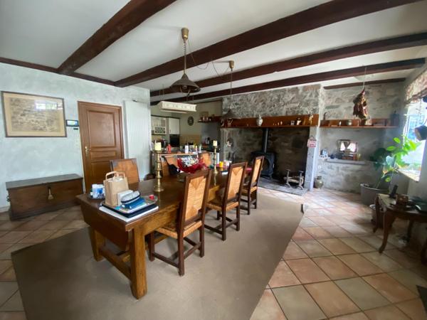 Maison en pierre de 240m² - 9 pièces