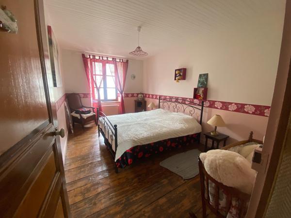 Maison en pierre de 240m² - 9 pièces