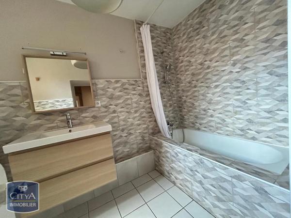 Appartement à louer 3 pièces 62.41m² Belfort (90000)