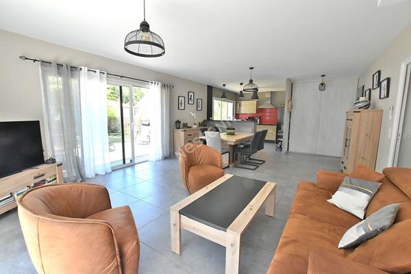 Maison récente à vendre à Bergerac - 3 chambres, grand terrain !