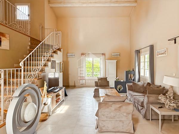 Maison Cabries 7 pièce(s) 257.01 m2