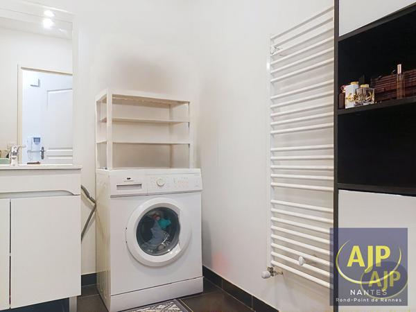 Appartement à vendre Nantes - 2 pièces, 43m² avec 1 chambre(s) à 170 000€ - AJP Immobilier Nantes Rond-Point de Rennes