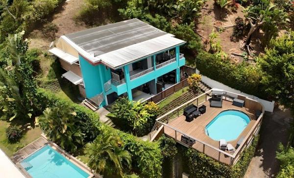 Immeuble F10 aux Trois-Îlets de 227m2 -Vue Mer Panoramique et Piscine