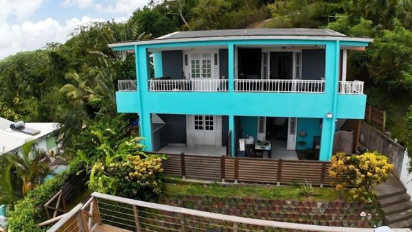 Immeuble F10 aux Trois-Îlets de 227m2 -Vue Mer Panoramique et Piscine