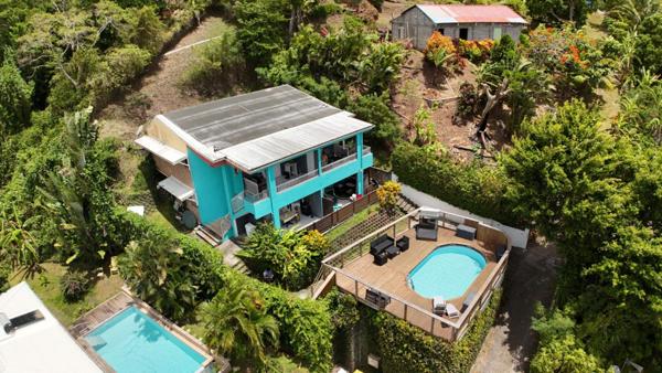Immeuble F10 aux Trois-Îlets de 227m2 -Vue Mer Panoramique et Piscine