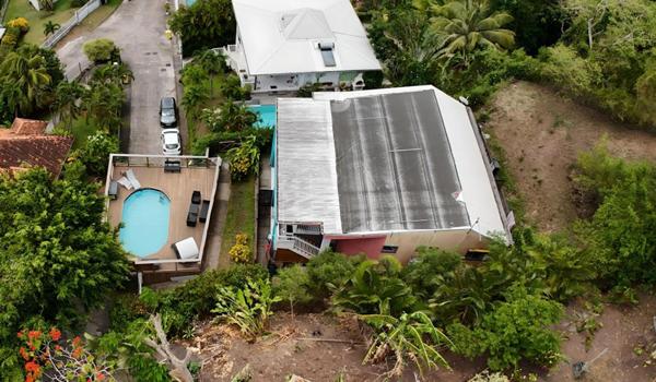 Immeuble F10 aux Trois-Îlets de 227m2 -Vue Mer Panoramique et Piscine