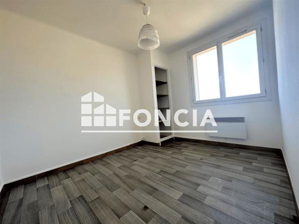 Location Appartement 4 pièces 61.65 m² - 56 RUE DE L'ORANGERIE Toulon 83200
