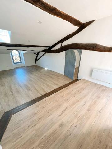 🏢 Immeuble de rapport rénové – 5 appartements – Proche centre-ville de Ribérac