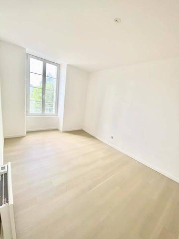 🏢 Immeuble de rapport rénové – 5 appartements – Proche centre-ville de Ribérac