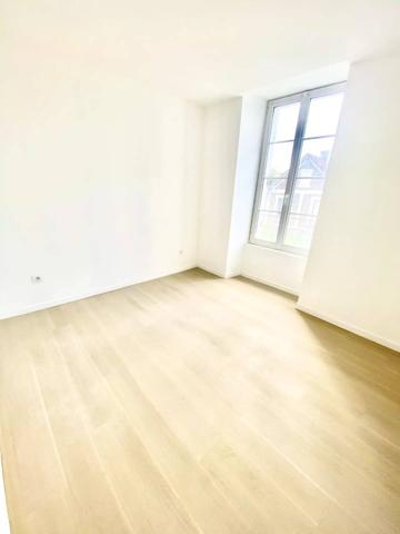 🏢 Immeuble de rapport rénové – 5 appartements – Proche centre-ville de Ribérac